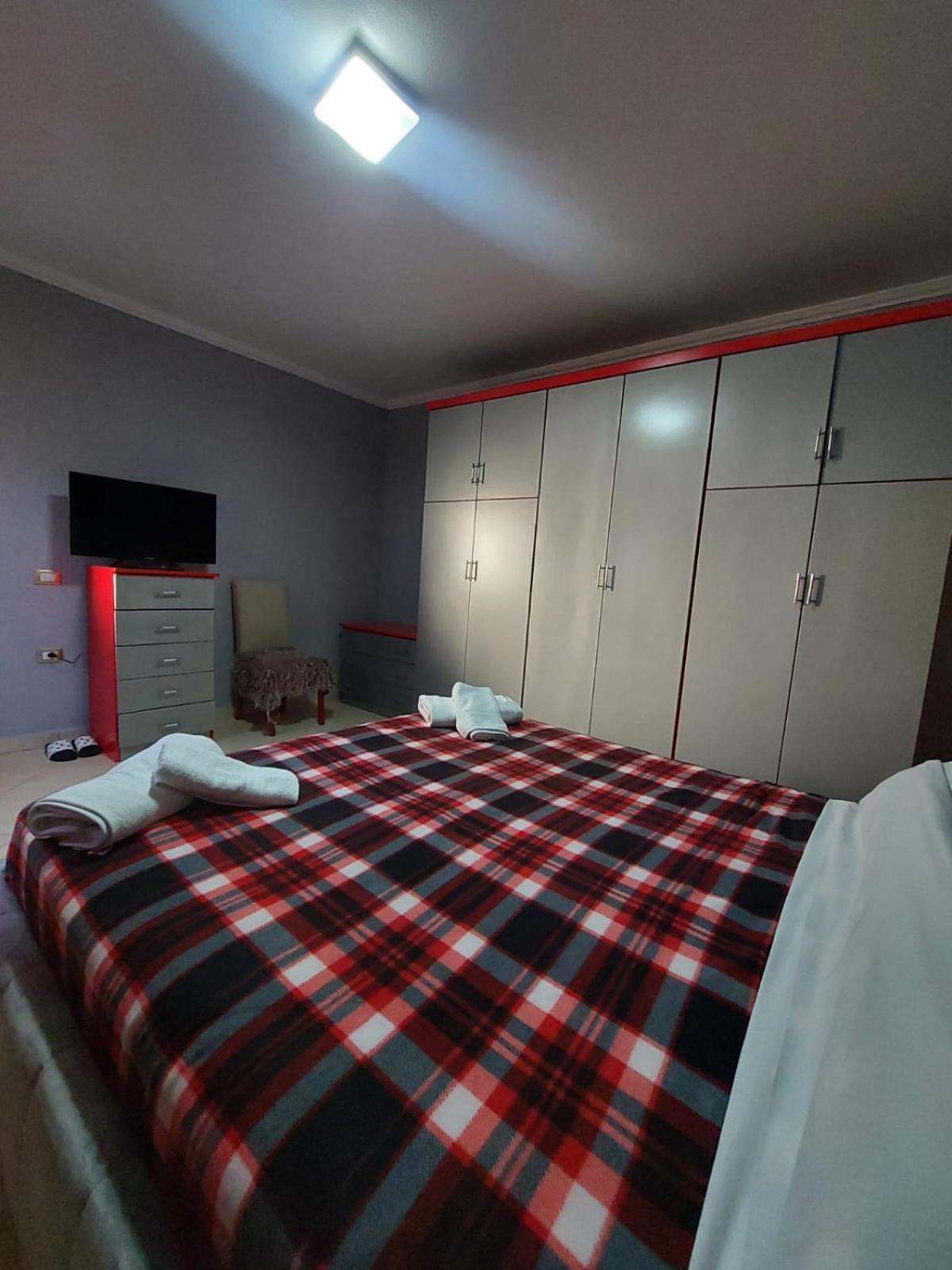 Gex Guest House Tirana Exterior photo