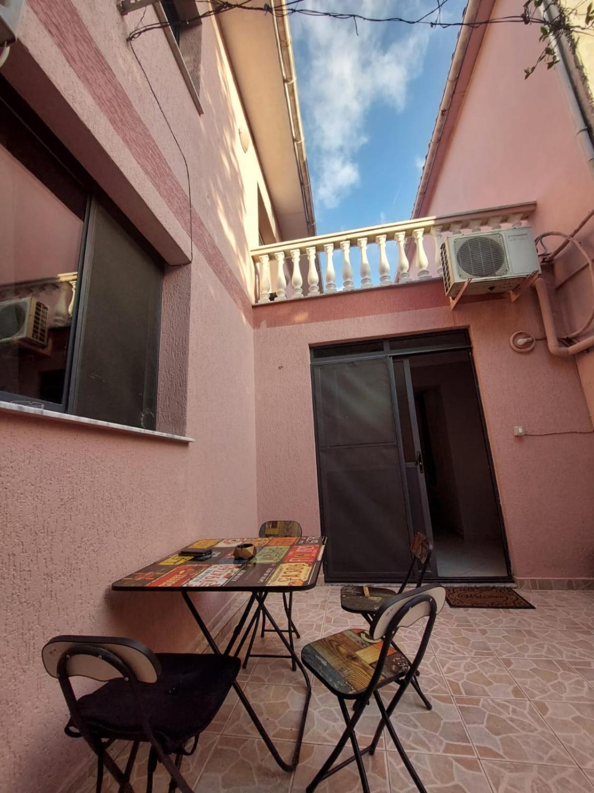 Gex Guest House Tirana Exterior photo