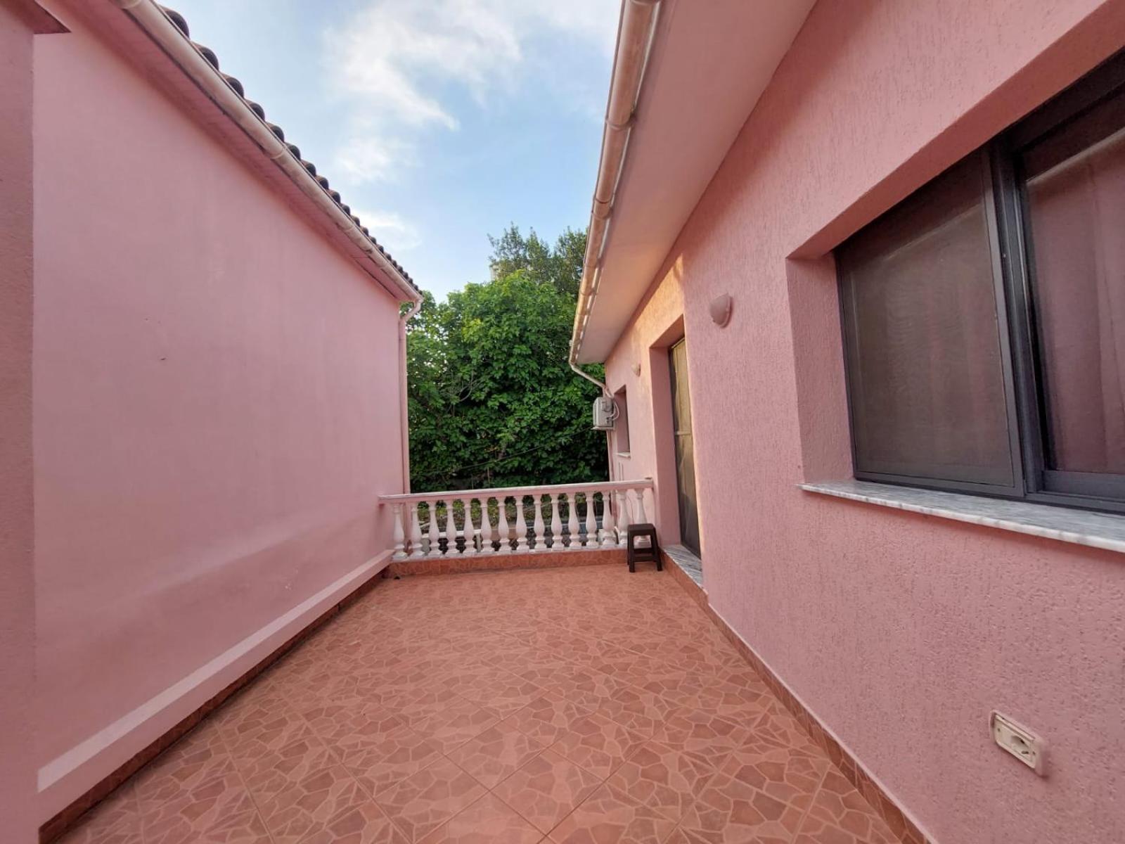 Gex Guest House Tirana Exterior photo